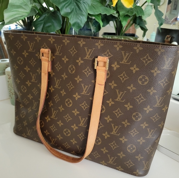 Louis Vuitton Luco M51155 Monogram Shoulder Tote Bag. - Picture 3 of 16
